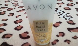 雅芳小黑裙 雅芳小黑裙